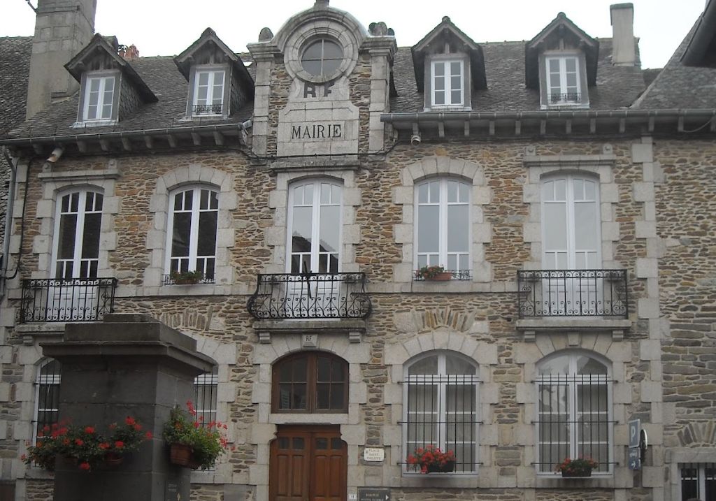 Accueil en mairie Ville de Montsalvy